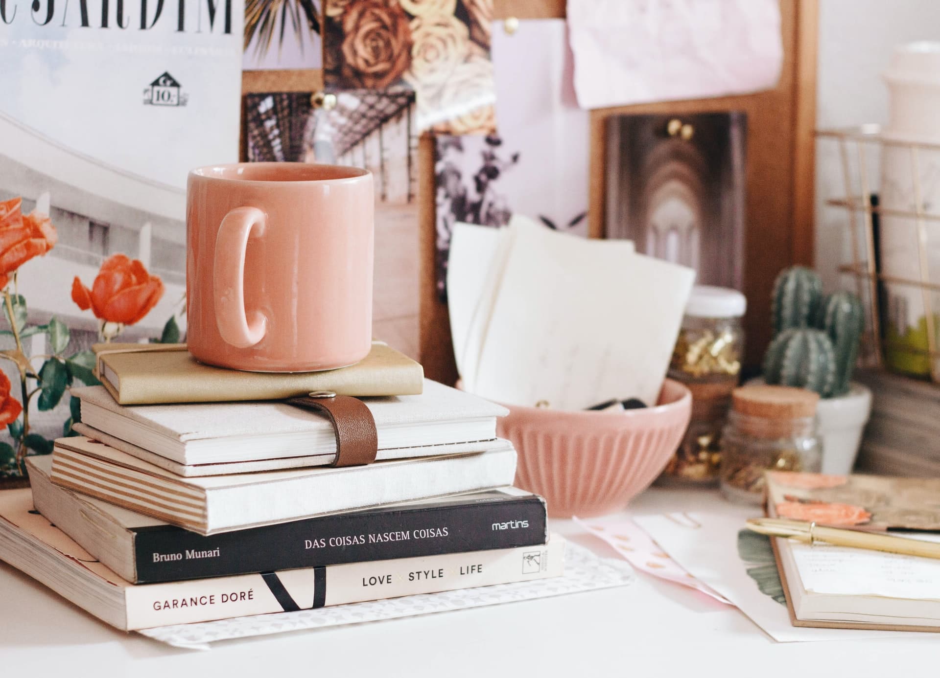 Literary agent desk - Photo by Ella Jardim on Unsplash